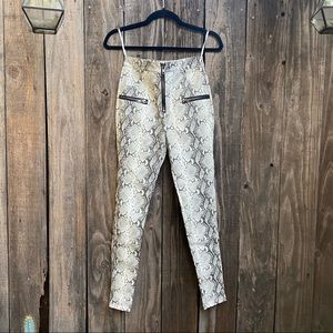 Honey Punch VENOMOUS LOVE HIGH RISE PANTS